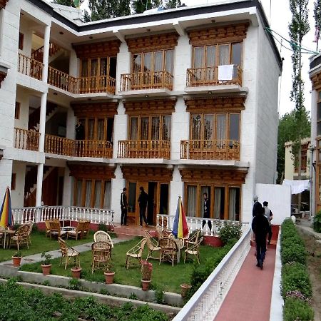 Kidar Hotell Leh Exteriör bild