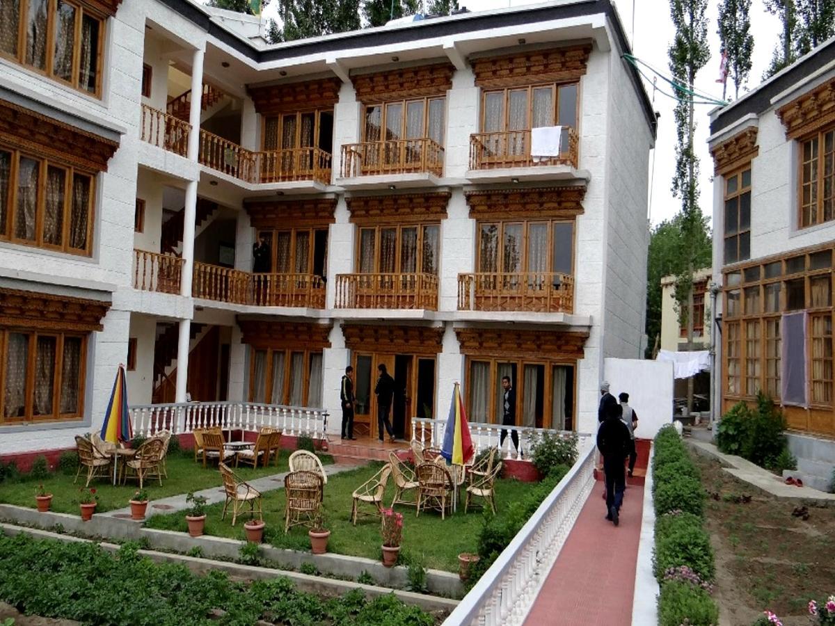 Kidar Hotell Leh Exteriör bild